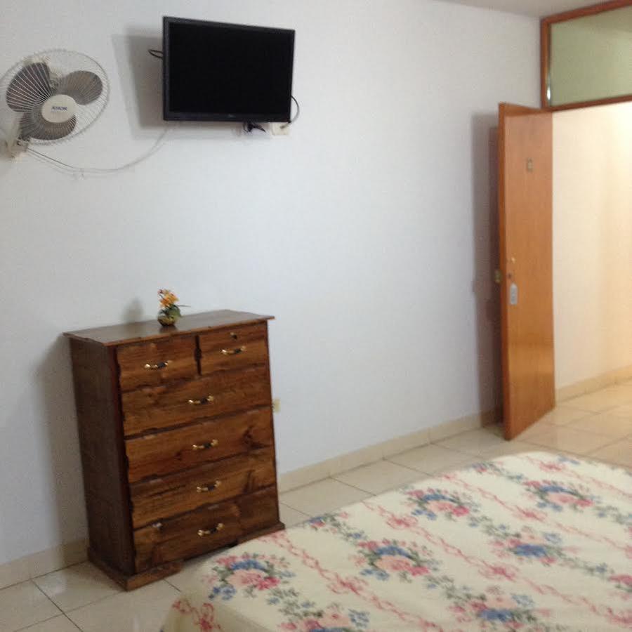 איקה Hostal La Estancia מראה חיצוני תמונה